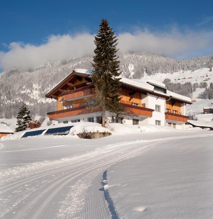 Haus Alpina Hotel Au (Vorarlberg) Екстериор снимка